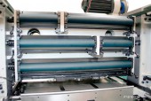 Foil feeds longitudinal